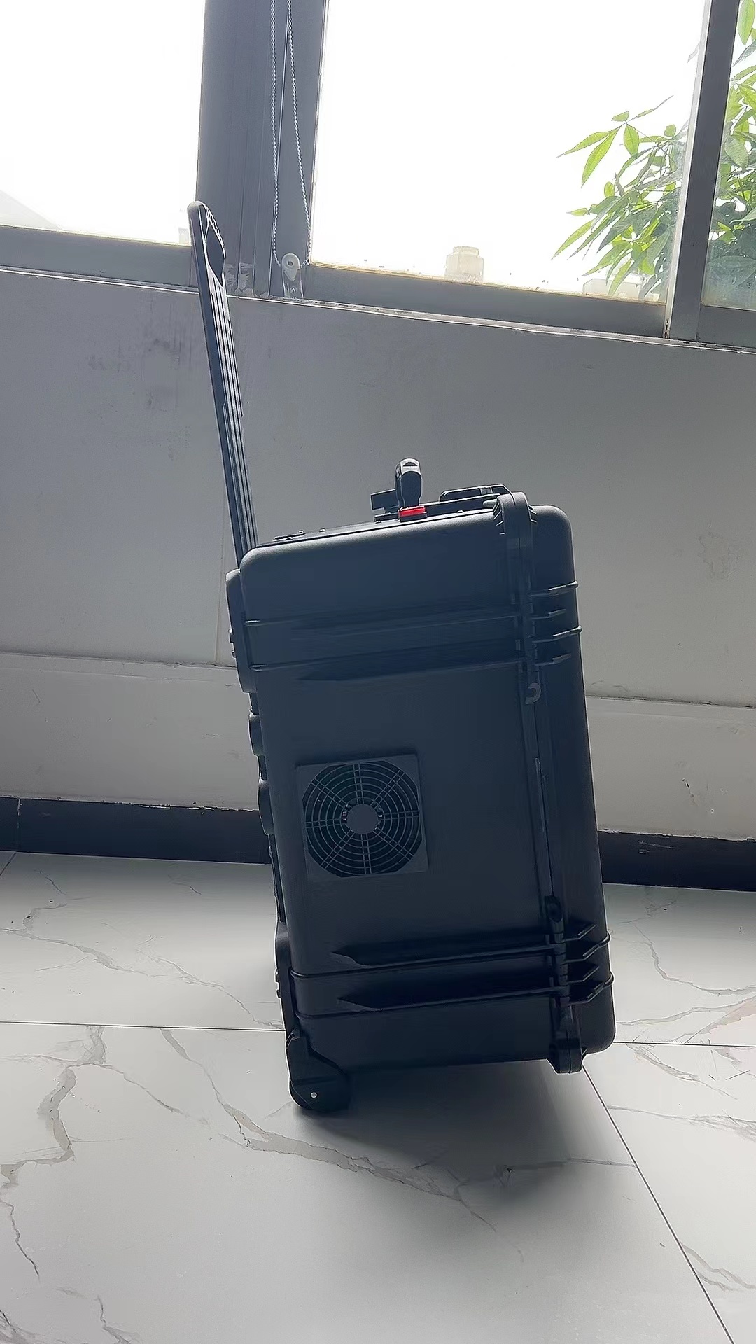 德清手拉箱型移动通信干扰器